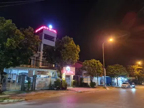 SUN HOTEL - Image 1