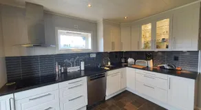 1 Room in The Yellow House, close to Airport & Lofoten - Image 3