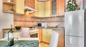 Lara Apartments - Image 2