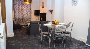 ROYALE PLACE - Image 4