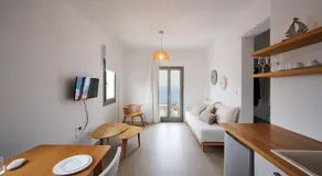 Kymo Luxury Suites Paros - Image 2