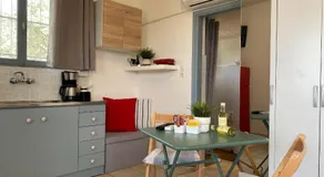 Olive Hill Private House - Image 3