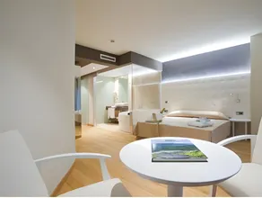 Hotel Longoria Plaza - Image 2