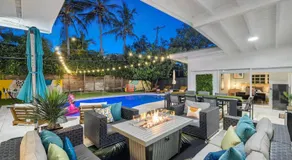 Stunning 5BR 3.5BA Heated Pool BBall BBQ Ping Pong - Image 3