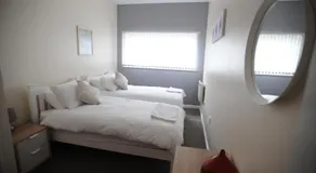 Liverpool 2 Bedroom Apartment - Image 5
