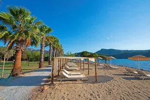 Chillos Beach - Image 5