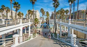 Oceanside Rocks Family Vacation Home - Image 4