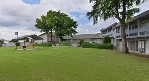 Economy Inn Ardmore - Image 5