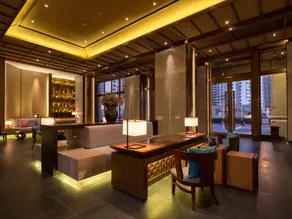 21° Holiday Hotel - Image 2