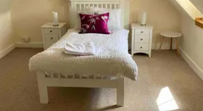 47 High Street- 3 bedroom maisonette - Image 2