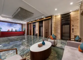 Huayi Hotel (Shenzhen North Railway Station 6979 Commercial Center) - Image 3