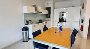 2 Bedroom Apartment - 5 mins from the sea - Image 3