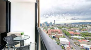 Fortitude Valley 2BED Parkering 2 minutter til CBD 179-26 - Image 2