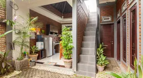 The Backyard House - Image 5