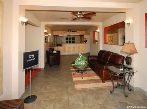 Catalina Inn - Image 5
