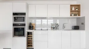 Camden Central Serviced Apartment - Image 2