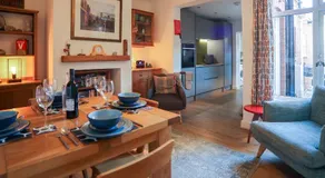 Vibrant 2 Bed, 2 Bath Home, Just Minutes to Town! - Image 2