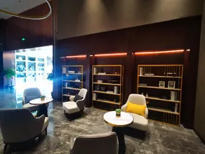 Home Inn Plus Hohhot Railway Station - Image 3