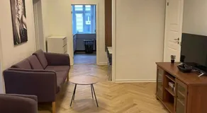 7-bedroom apartment with 2x private parking - Image 4