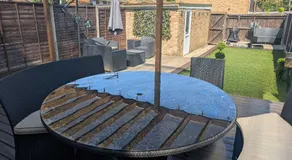 Convenient 3 Bedroom House with Garden in Luton - Image 5