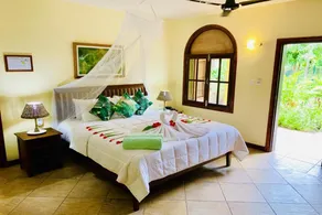 Castello Beach Hotel - Image 3
