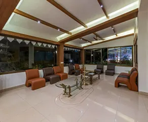 Hotel Hilltop by Fidato Hotels - Image 5