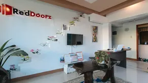 RedDoorz Plus near Municipality of Luisiana Laguna - Image 3