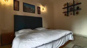 Nest Tales Backpacker Hostel - Image 2