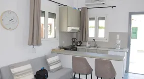 Giorgantis House & Studio - Image 3