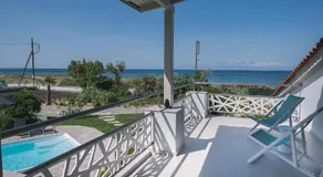 Electra BeachFront Suites, Nea Irakleia - Image 4