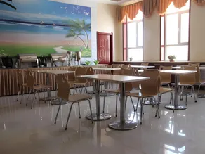 GreenTree Inn PingLiang JingNing Bus Station Business Hotel - Image 4