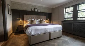 The Spread Eagle - Image 2