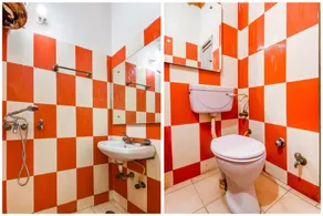SPOT ON 49974 Gurumehar Residency - Image 4