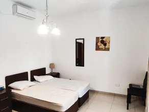 Superbly Located Cosy 2-Bedroom Apartment Valletta - Image 3