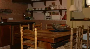 Las Cuatro Calles - Image 4