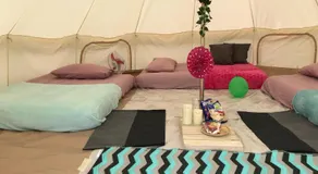 Glamping Kaki - Medium Bell Tent - Image 3