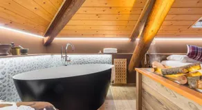 John Luxury Suites - Image 5