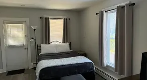 Historic Downtown Willoughby District 2BD Walkable Charm - Image 3