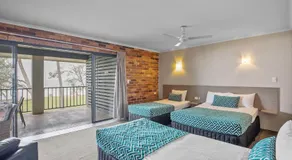Sarina Beach Motel - Image 2