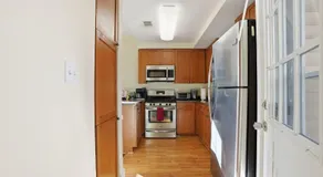 DC Area Bungalow Near Shops and Dining home - Image 5
