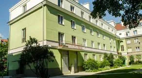 Slow Life Apartment next to Metro Station - Image 2