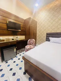 SAMPRITI GUEST HOUSE - Image 3