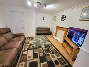 Manor Place Apartment Thamesmead - Image 2