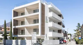 Lake Side Suites - Image 2