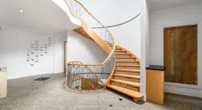 Easeful Room in Kerrisdale Near UBC and Transit - Image 4