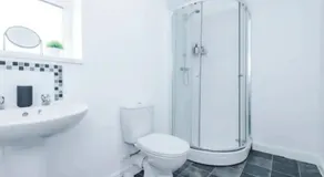 St Helens - Cosy 1 Bed - Image 2
