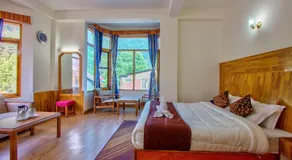 HOTEL ROyAL THE MALL MANALI - Image 2
