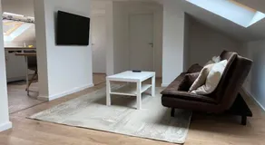 Luftige Dachwohnung mit besonderem Charme - Image 2