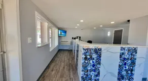 Budget Inn & Suites - Image 4
