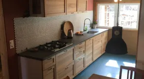 Farbige Wohnung Zentral - Image 5